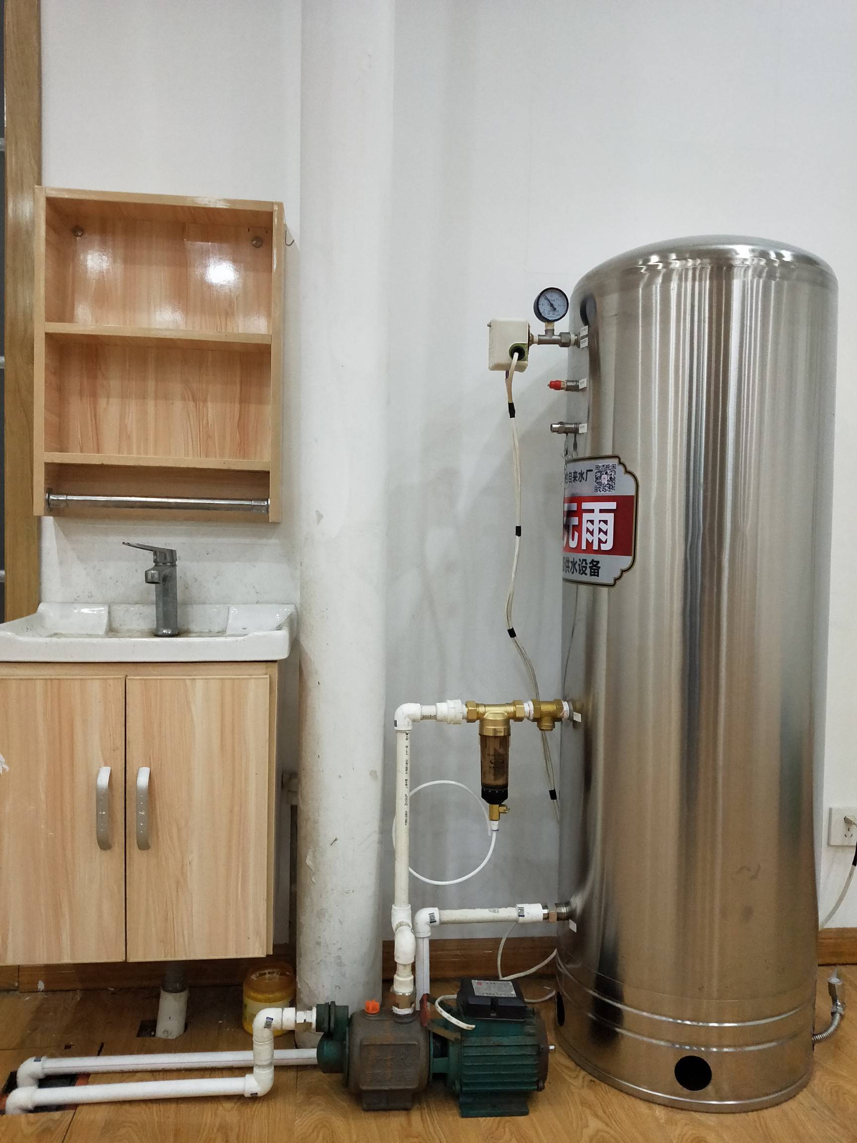 自来水水压低，水流小高峰用水成难题！使用它断水断电依旧出水强劲！